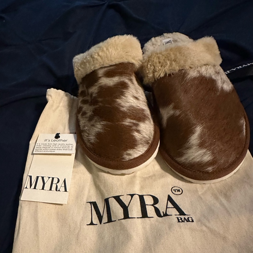 MYRA Genuine Cowhide Slippers- size 7